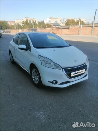 Peugeot 208 1.2 МТ, 2013, 120 000 км