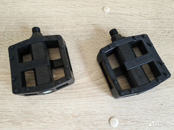 Педали для велосипеда