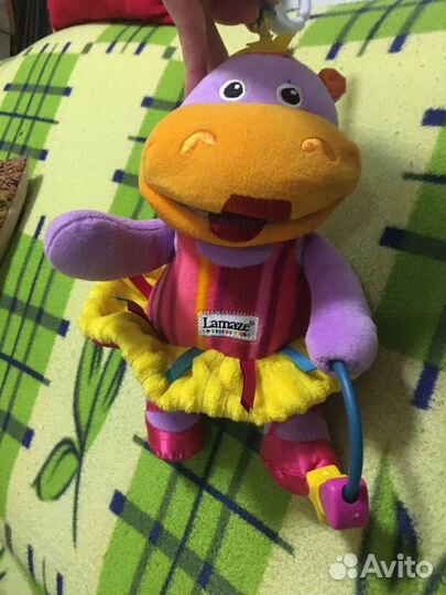 Игрушка бегемот на кроватку/коляску