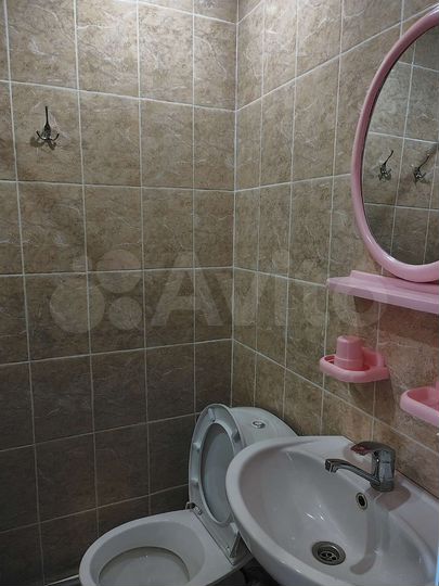 Комната 18 м² в 6-к., 2/2 эт.