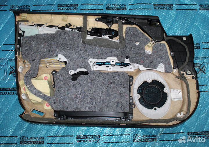 Обшивка Lexus Gs черная с черными вставками 13-15