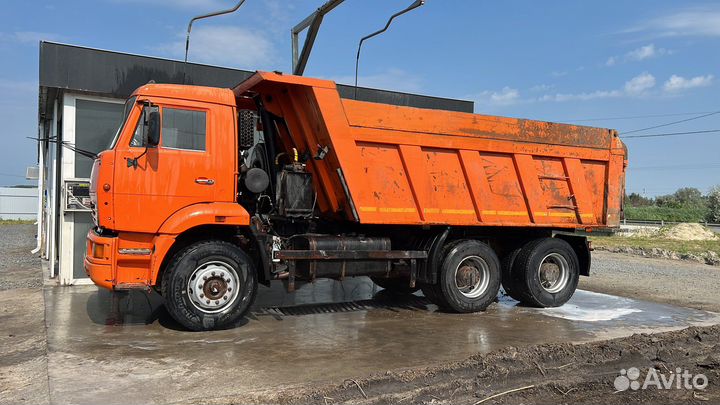 Водитель самосвала камаз по месту