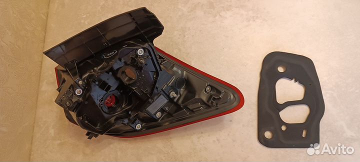 Стоп сигнал Toyota vitz, KSP130; NSP130; NSP135;