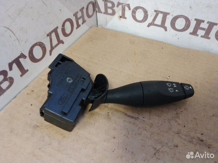 Подрулевой переключатель дворников Ford Fiesta