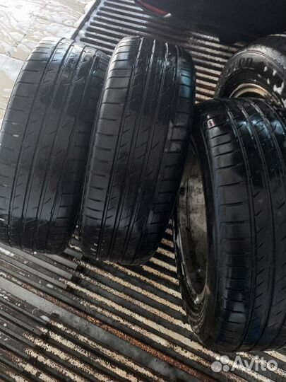 Laufenn S-Fit AS LH01 215/60 R16