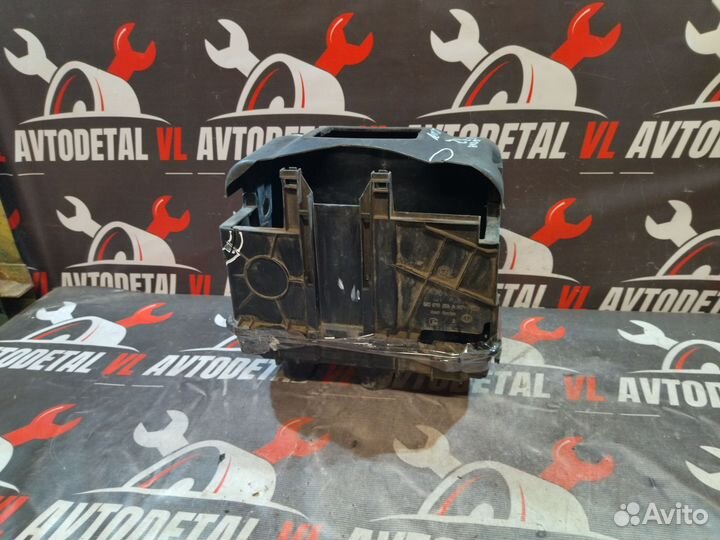 Корпус акб Volkswagen jetta 4