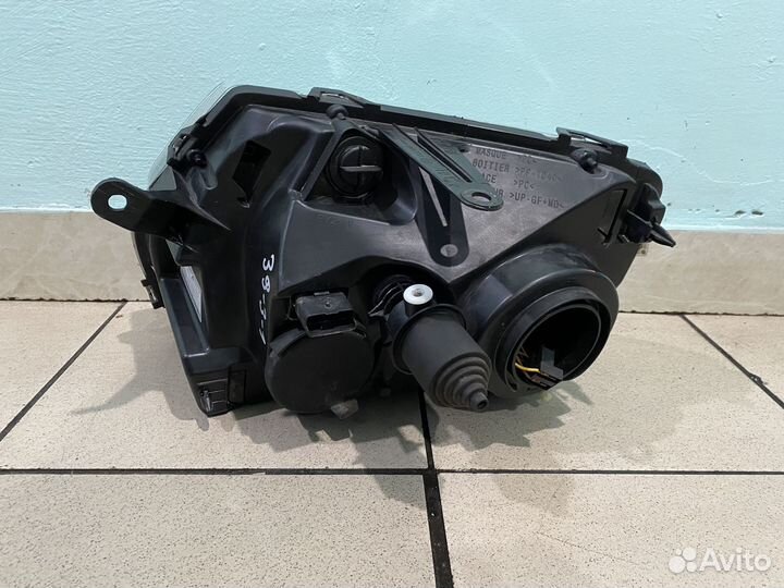 Фара передняя правая Renault Duster