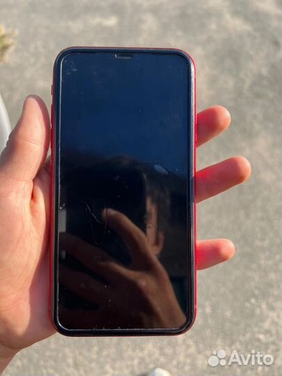 Телефон iPhone 11