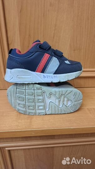 Кроссовки детские