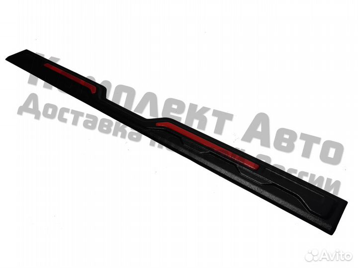 Накладка на крышку багажника Нива