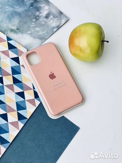Чехол на iPhone 11