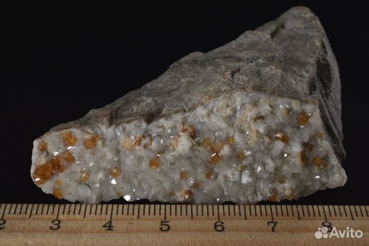 Друза кристаллов. Гроссуляр, кальцит. Лот №1176