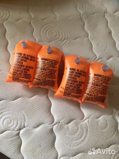 Круг для плавания и нарукавники