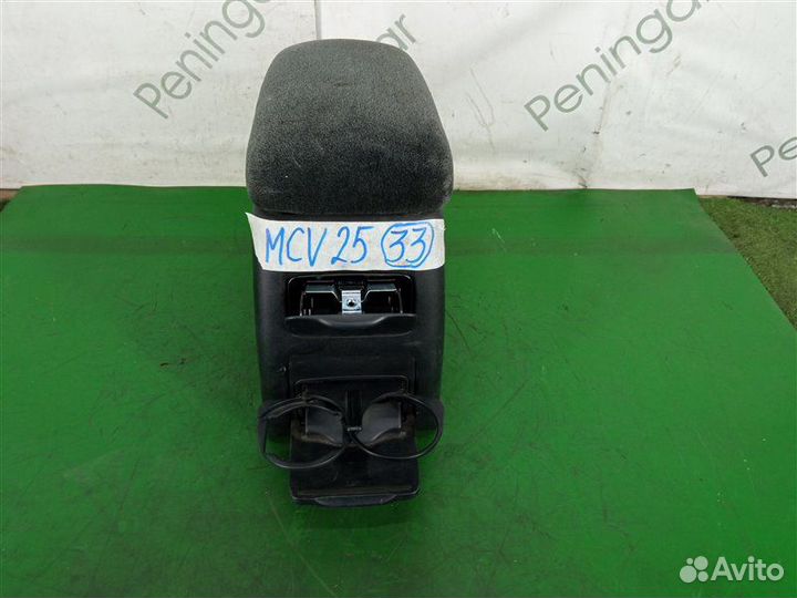 Подлокотник Toyota Camry Gracia MCV25