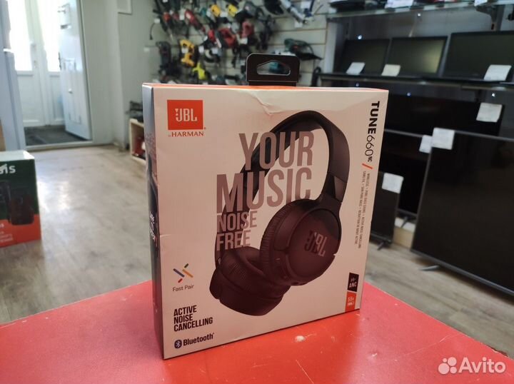 Беспроводные наушники JBL Live 660NC Новые