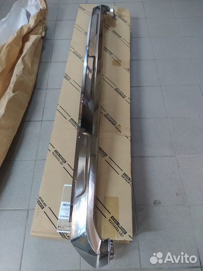 Молдинг нижний решетки радиfтора Lexus RX 2015