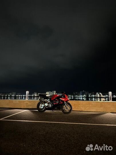 Honda CBR929RR Fireblade 2000
