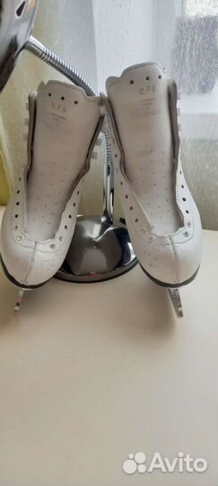 Фигурные коньки Risport rf4