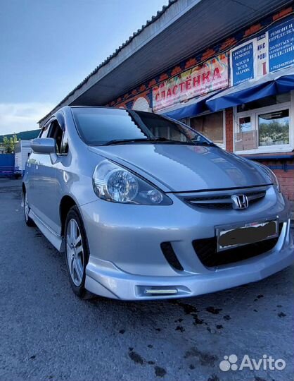 Губа на бампер Honda fit