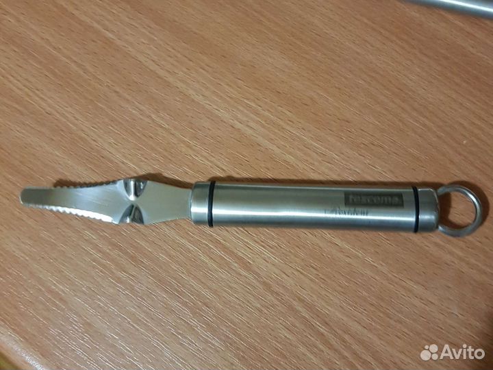 Кухонные принадлежности,ножи, скребки, орехокол