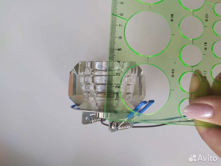 Светильник потолочный встраиваемый