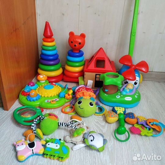 Развивающие игрушки с рождения