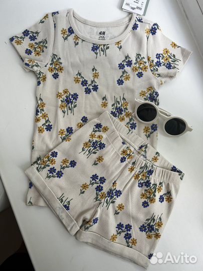 Костюм для девочки H&M 98 новый
