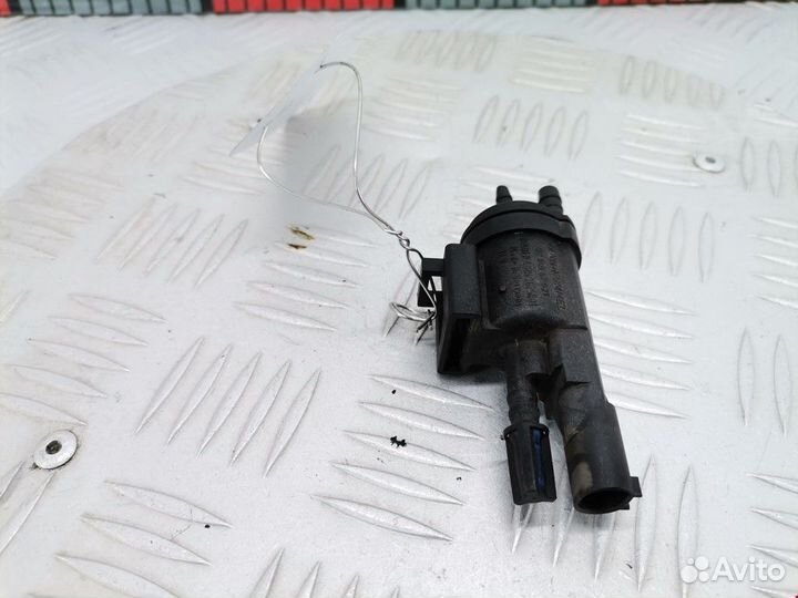 Клапан вакуумного управления Opel Astra 13105950