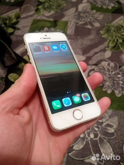 iPhone SE, 32 ГБ