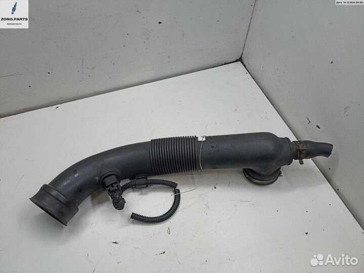 Гофра инжектора 55557181 на Opel Corsa D
