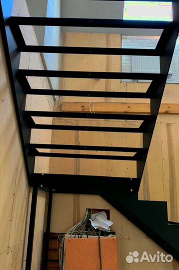 Металлокаркас для лестницы 