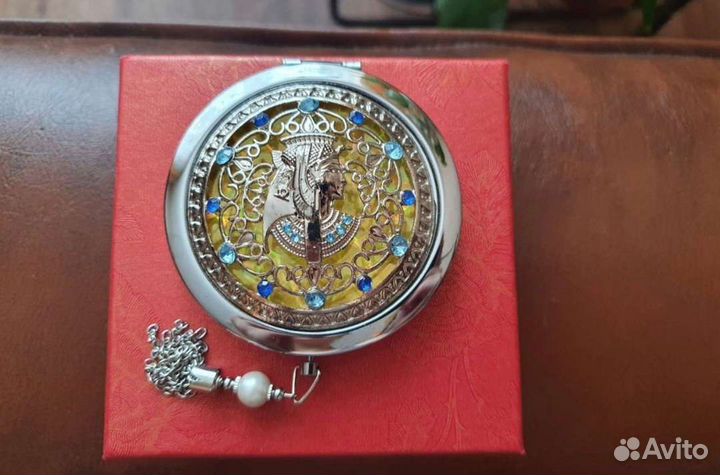 Зеркало карманное