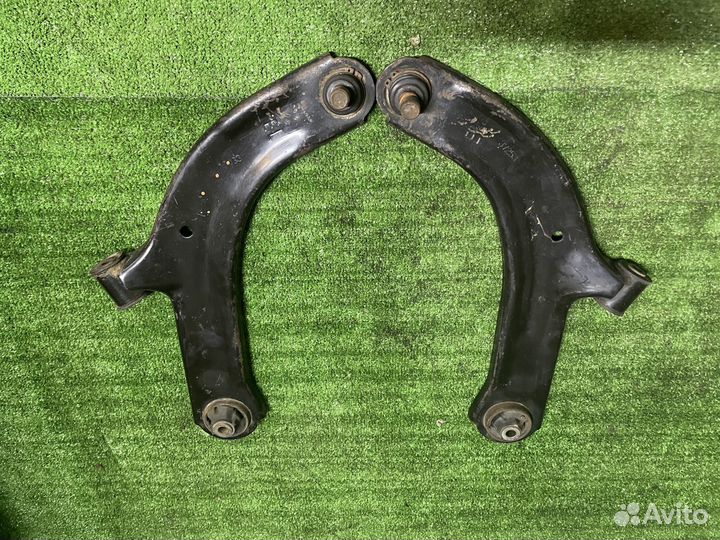 Рычаги подвески Nissan Tiida C11