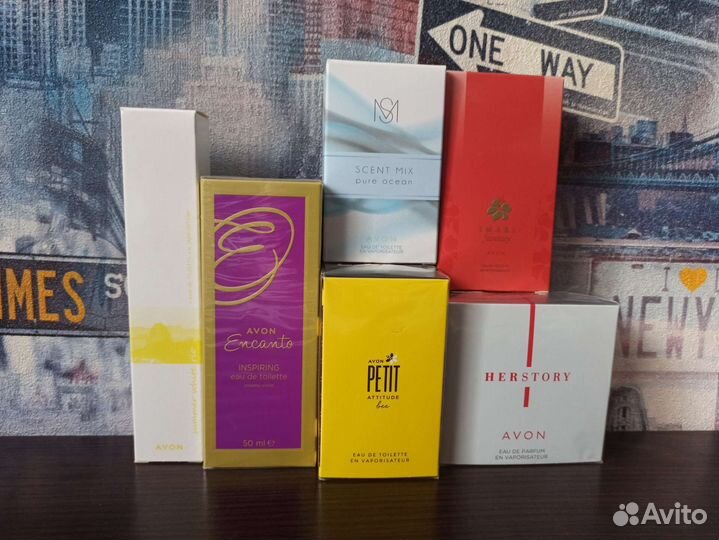 Женские парфюмерные воды Avon