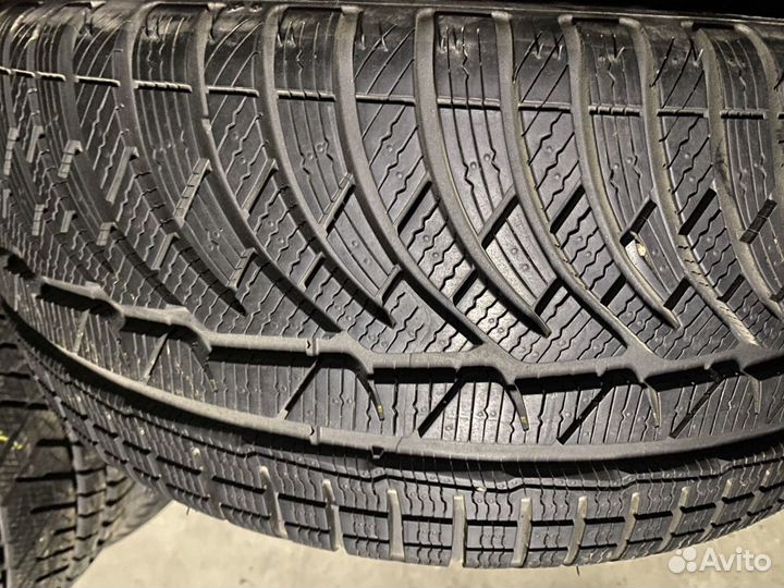 Michelin Pilot Alpin PA4 235/40 R18