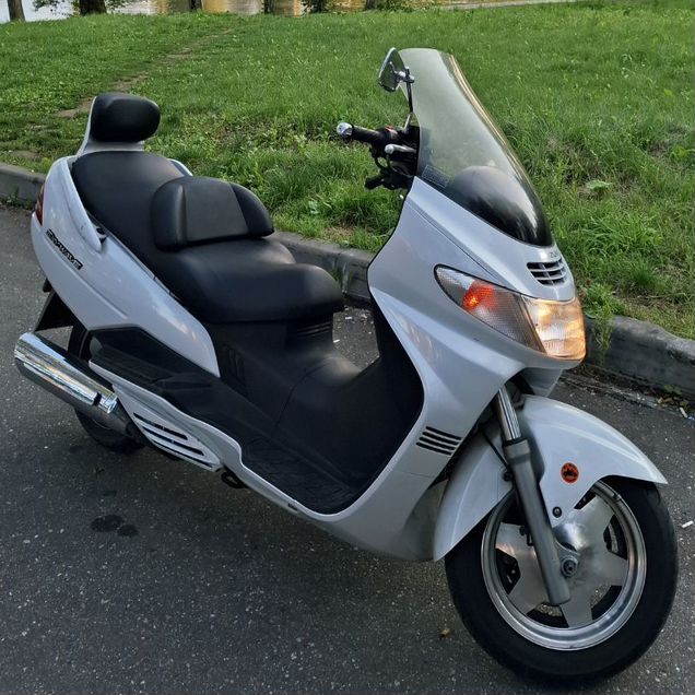 Suzuki Burgman (SkyWave) 400, 2001, 18 000 км