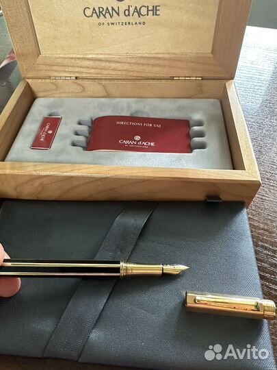 Ручка caran d ache 4490.008 F золотая