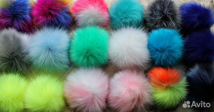 Помпоны по иглам 19-20см