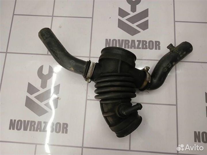 Патрубок воздушного фильтра Chevrolet Aveo T200 0