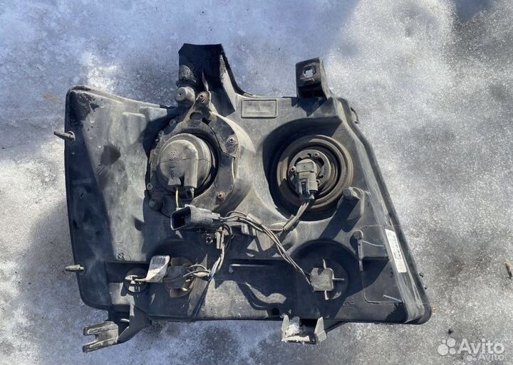 Фары передние Chevrolet Tahoe 20760579 207605578