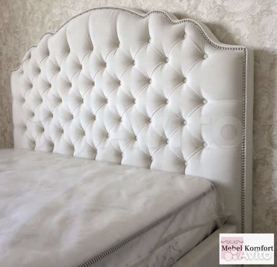 Кровать двухспальная с подьемным механизмом