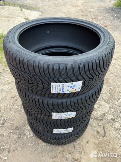 Hankook Winter I'Cept Evo 3 X W330A 265/40 R22