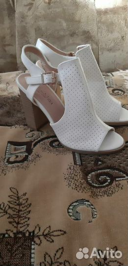 Продам босоножки, размер 38. Цена 1000 р