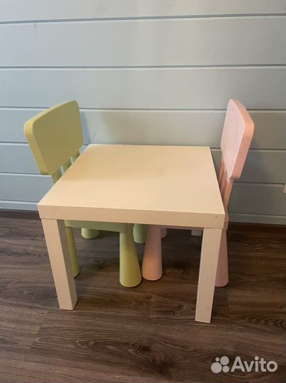 Детский стол и стулья IKEA