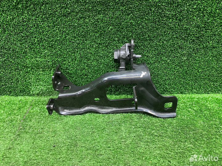 Подпорка воздушных заслонок справа BMW G15 F92 M8
