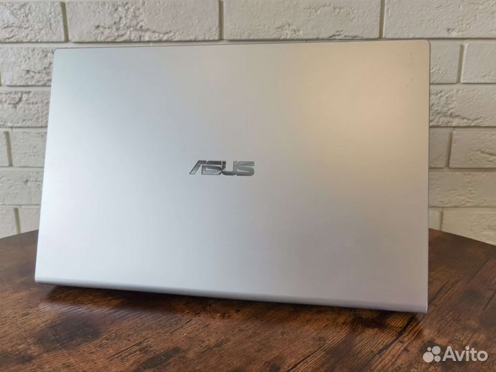 Ноутбук для игр, графики, интернета, учебы