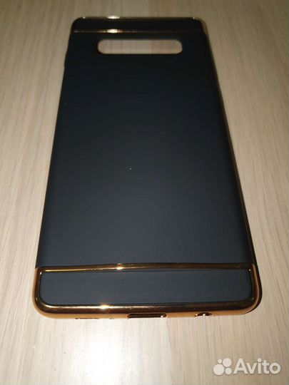 Чехол на galaxy S10+