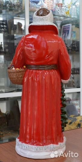 Дед мороз С елкой В красной шубе (гипс. высота 4
