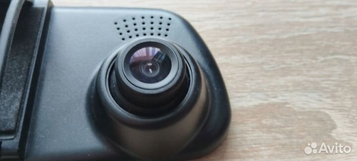 Автомобильный видеорегистратор