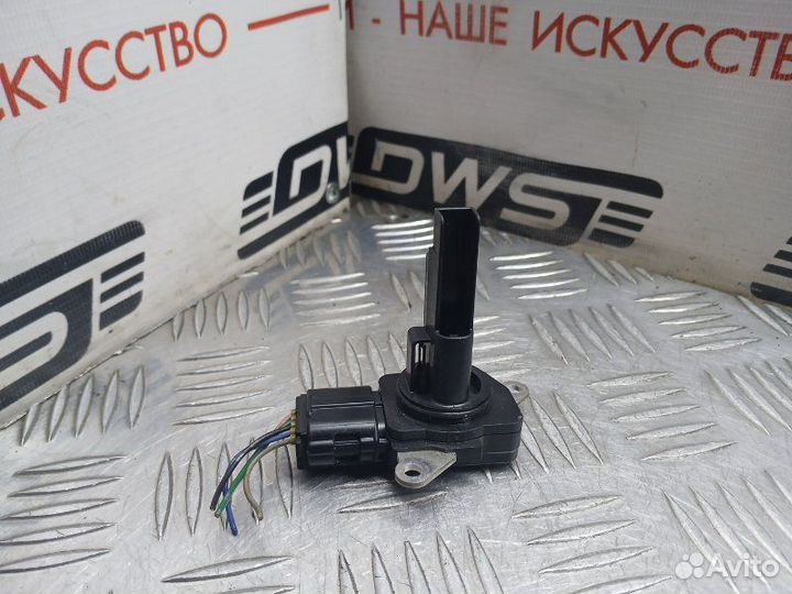 Датчик массового расхода воздуха Toyota Vitz